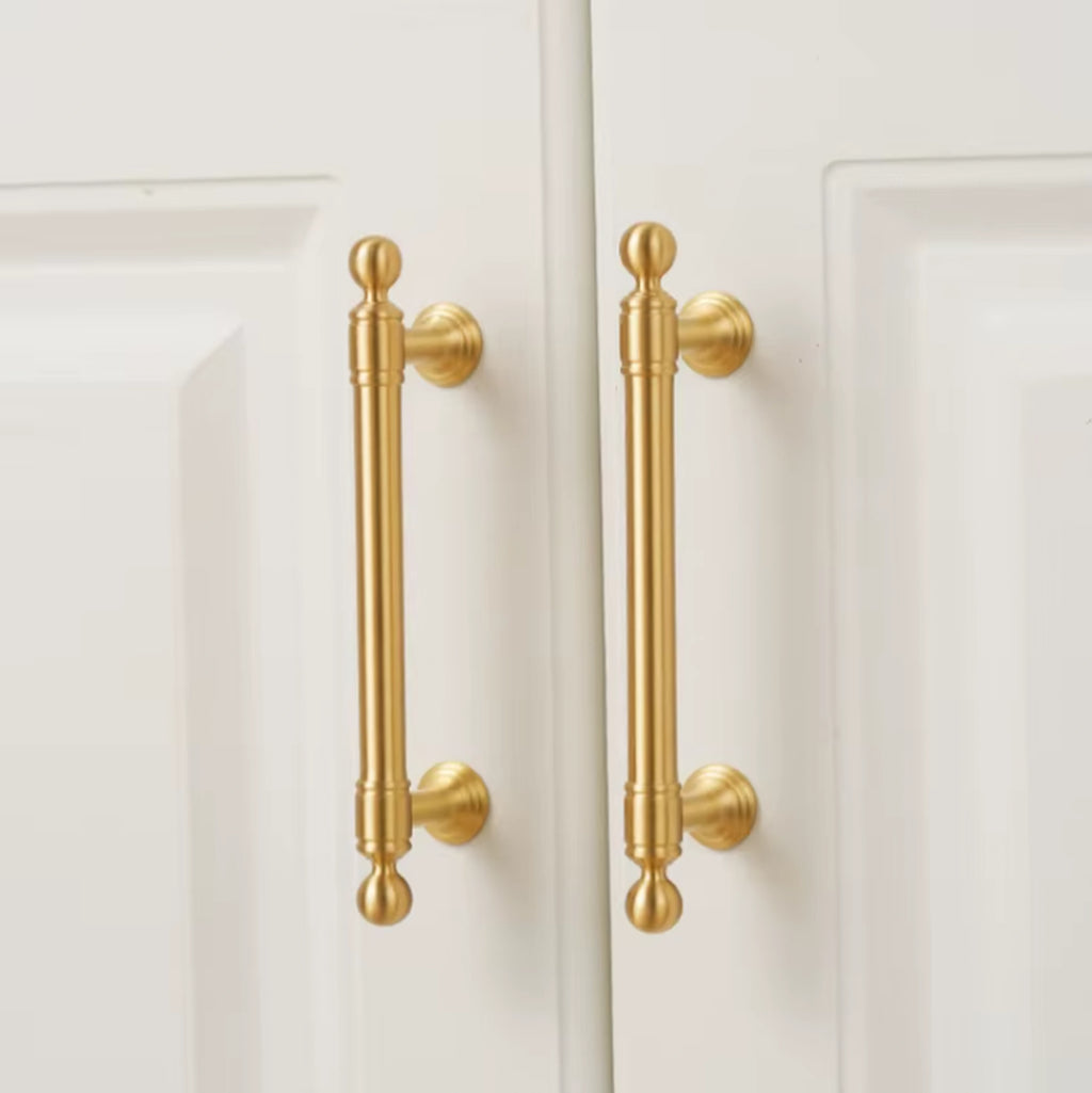 Windsor Classic Ball End Cabinet Handle | Brass Essence