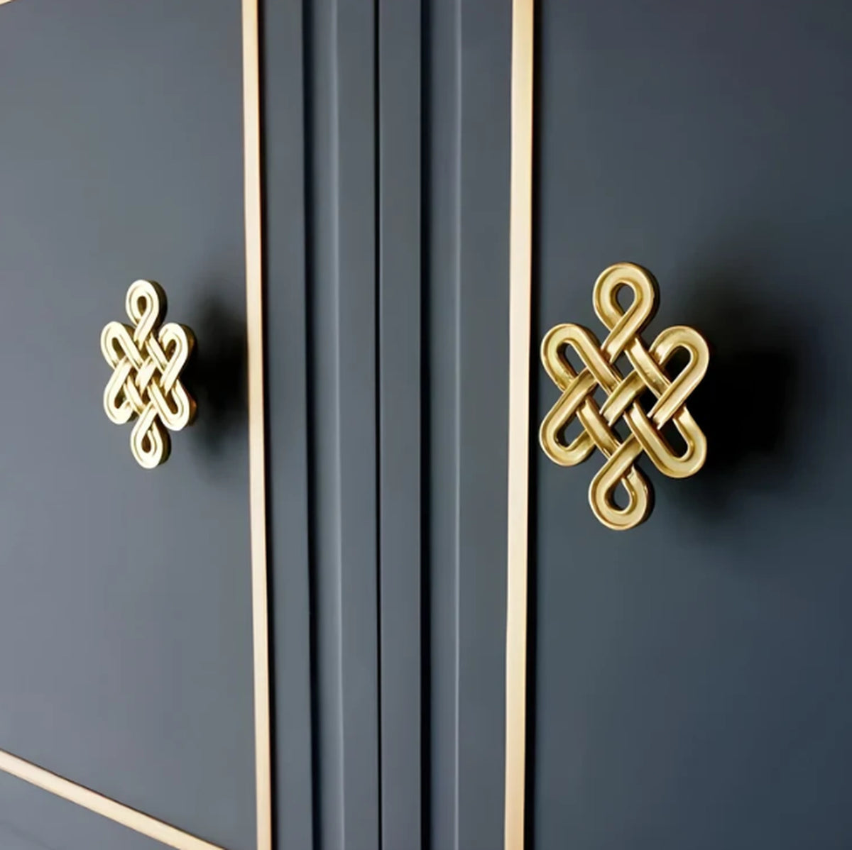 Entwine Decorative Knot Cabinet Knob | Brass Essence